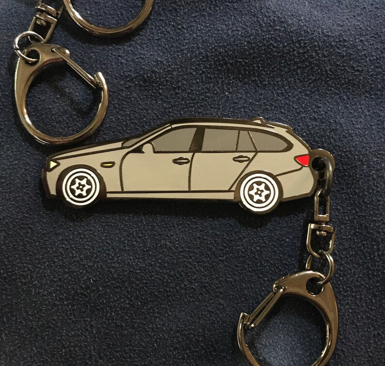 BMW E39 E91 Touring Wagon Enamel Keychain (6 Colors, SILVER)_driver_apparel_drivi.store